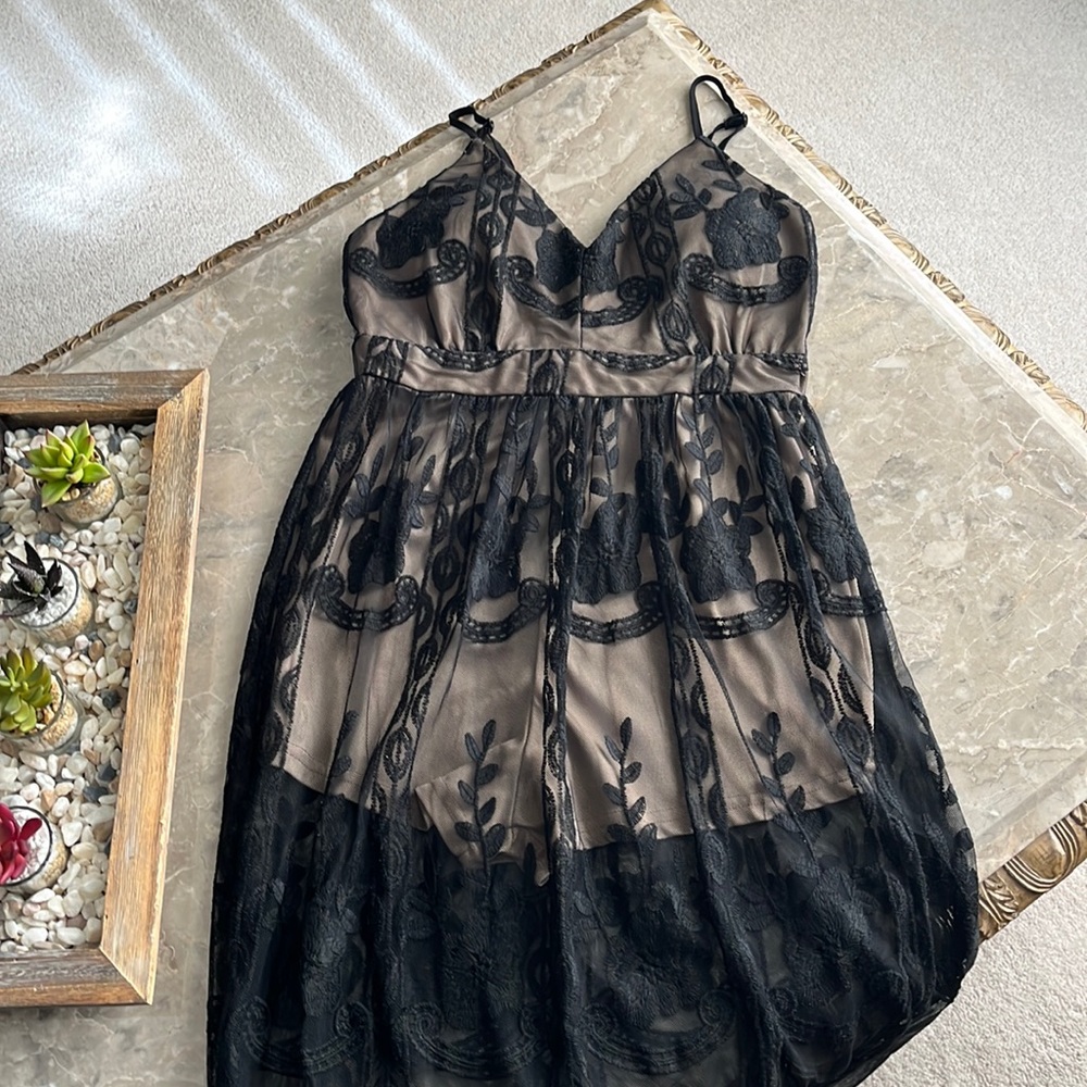 Lace maxi